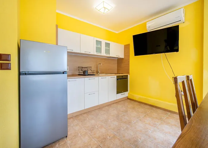 слънчев ден Апартаменти Балчик